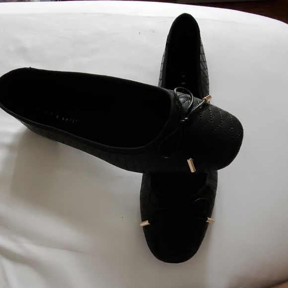 Shoes - Picture 1 of 8